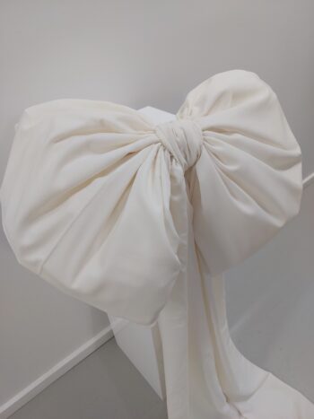 Large bow side view. Ivory bow. On Trend Event Hire